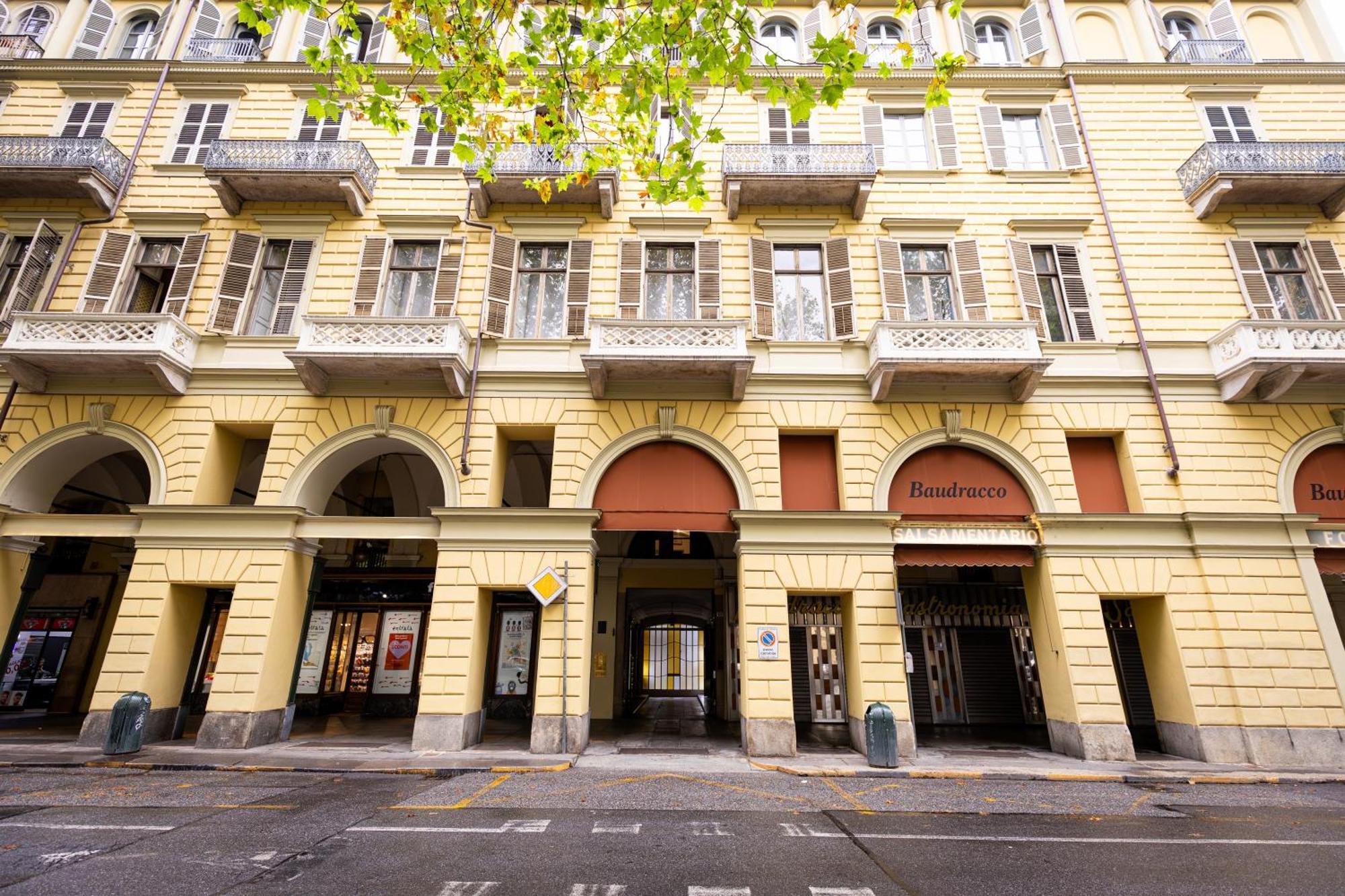 Monolocale Moderno E Porta Nuova Vittorio * Turin